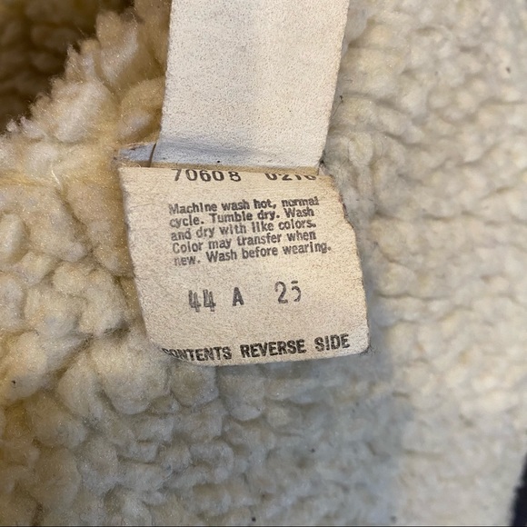 Vintage Levi’s 70s denim distressed Sherpa trucker jacket - Picture 13 of 14